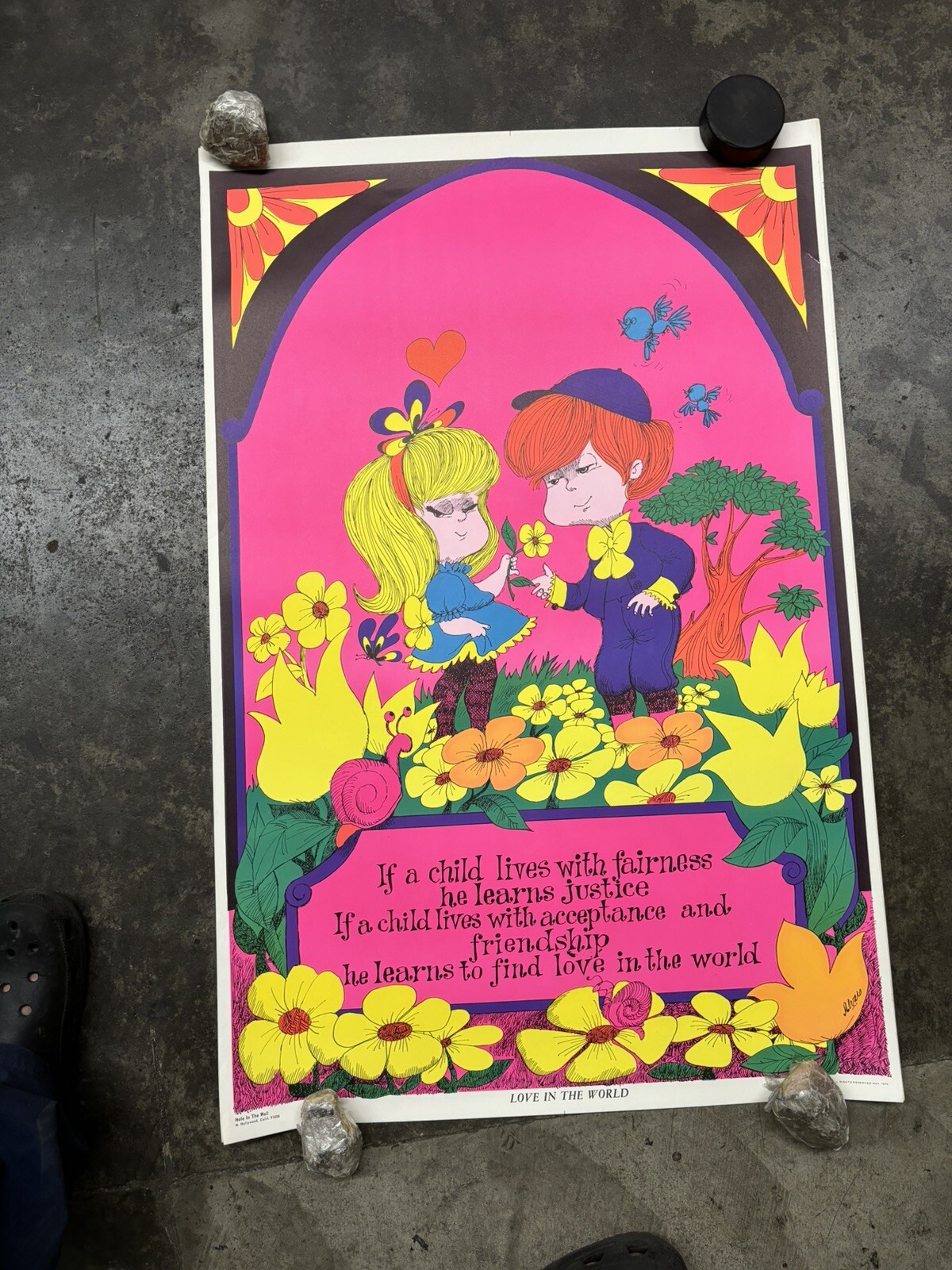 Love in the world 1970 black light poster peace C2523